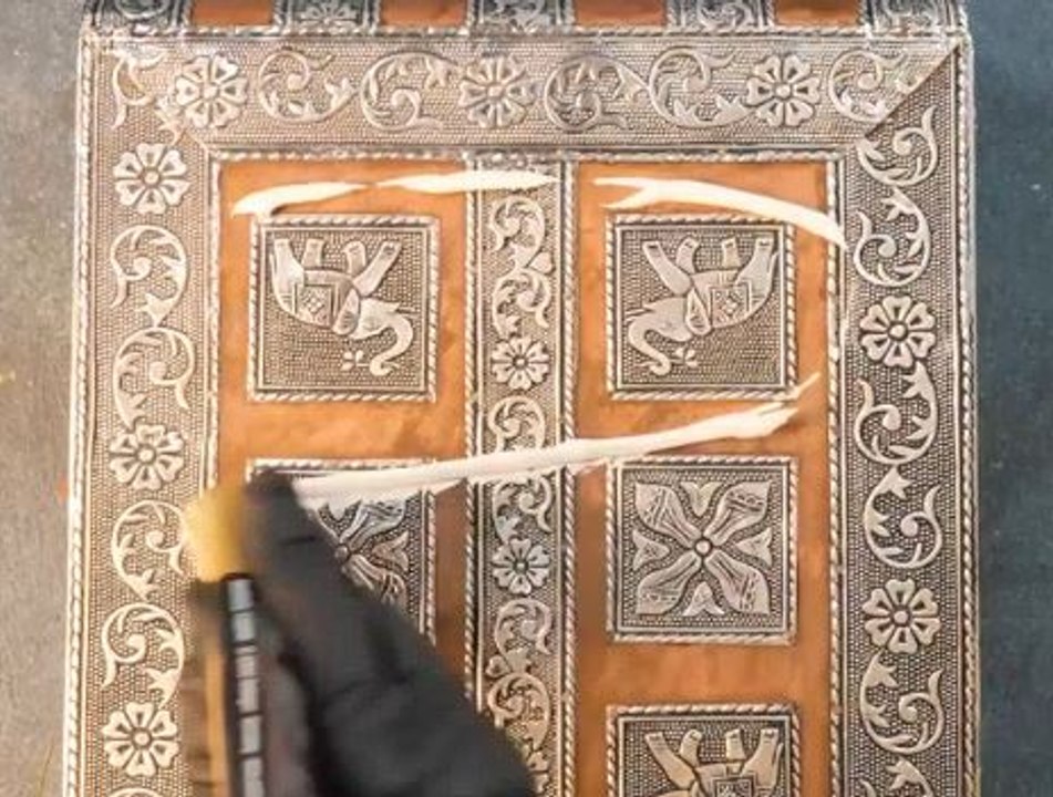 Turning ancient organizer into a authentic bag!