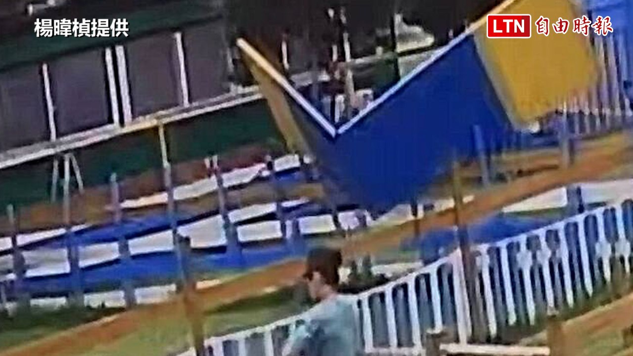 彰化颱風假白放了？這段影像目睹「風颱真正恐怖」（楊暐楨提供）