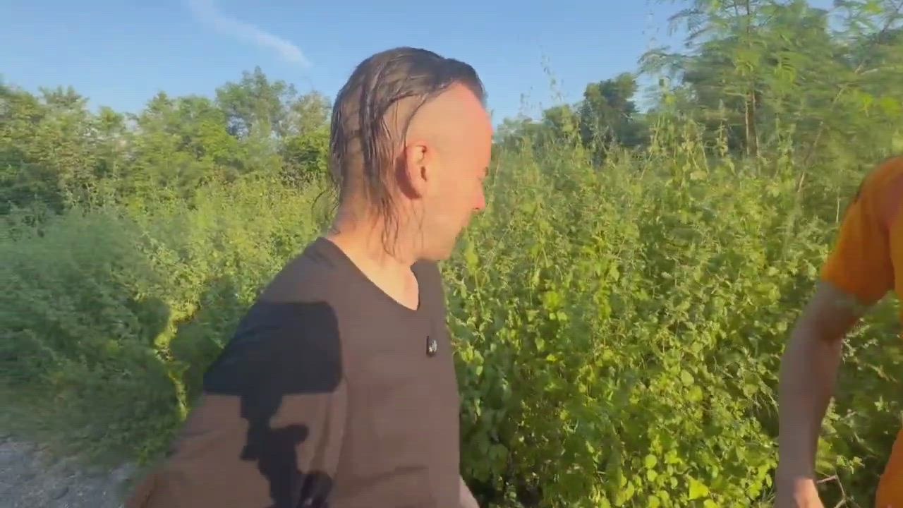 Xokas comiendo gusanos