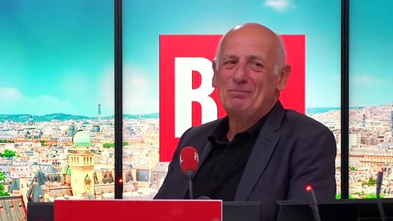 Jean-Michel Apathie pris au piège des questions de Roselyne Bachelot