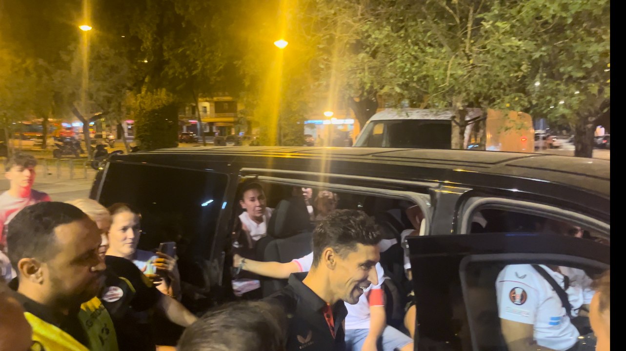 Navas sale aclamado del Sánchez-Pizjuán