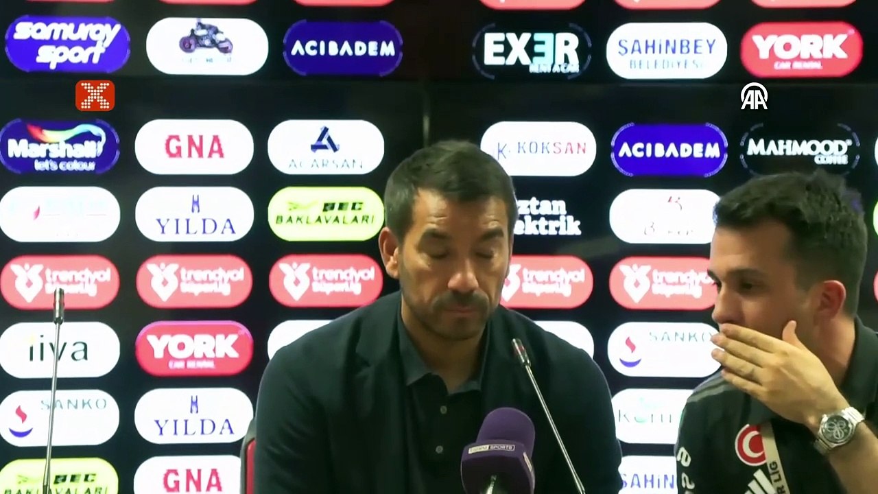 Van Bronckhorst'tan Semih Kılıçsoy cevabı