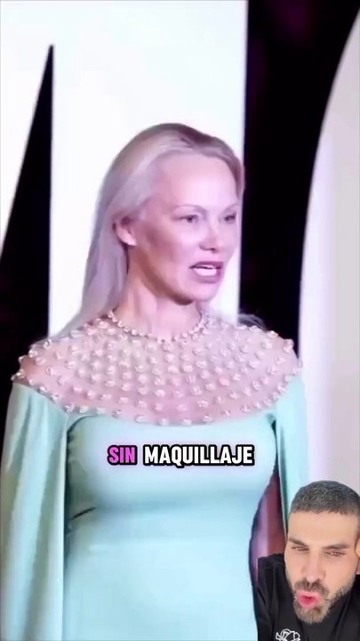 Pamela Anderson se muestra sin maquillaje