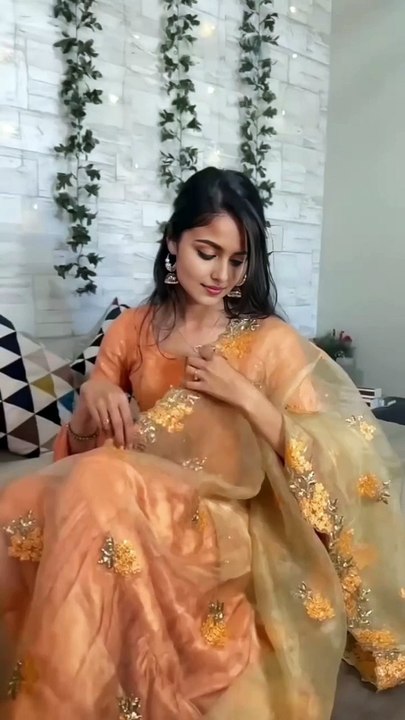 aaj ki raat maza husn ka ankho se lijiye