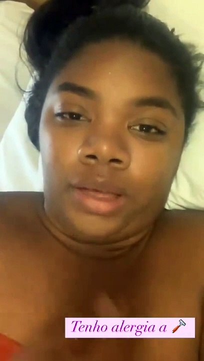 Raquel Brito nega rumores e abre o jogo sobre coceira íntima