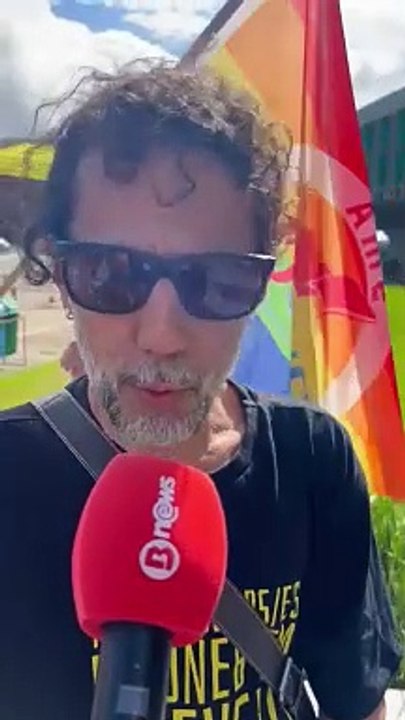 Professores da UNEB fazem protesto por direitos trabalhistas; saiba o que diz a Secretaria de Educação