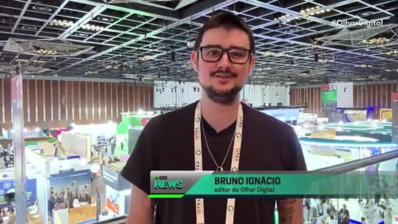 Já está no Brasil! Conheça o cão robô que pula, rola, ajuda a aprender inglês e programação