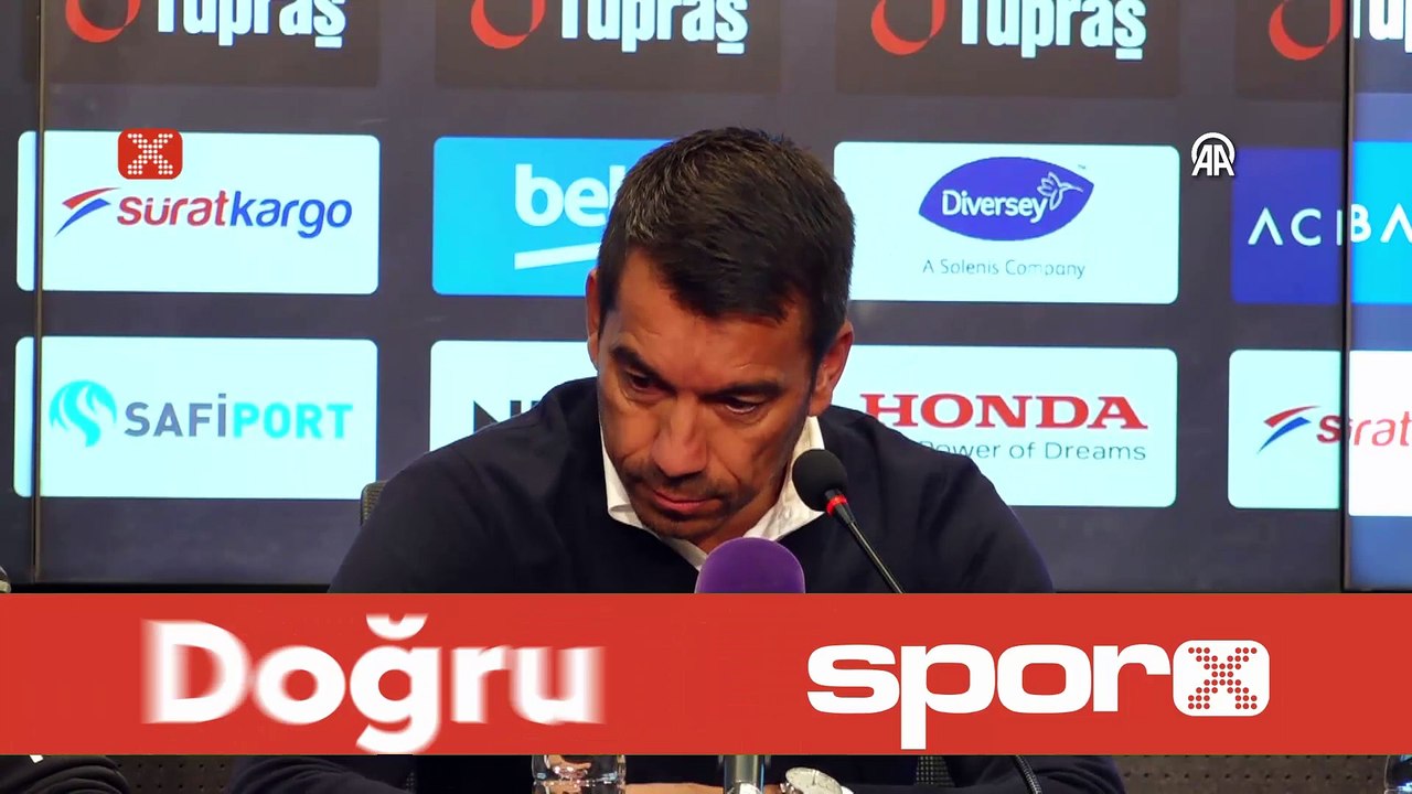 Van Bronckhorst: "Semih Kılıçsoy ile irtibattayım"