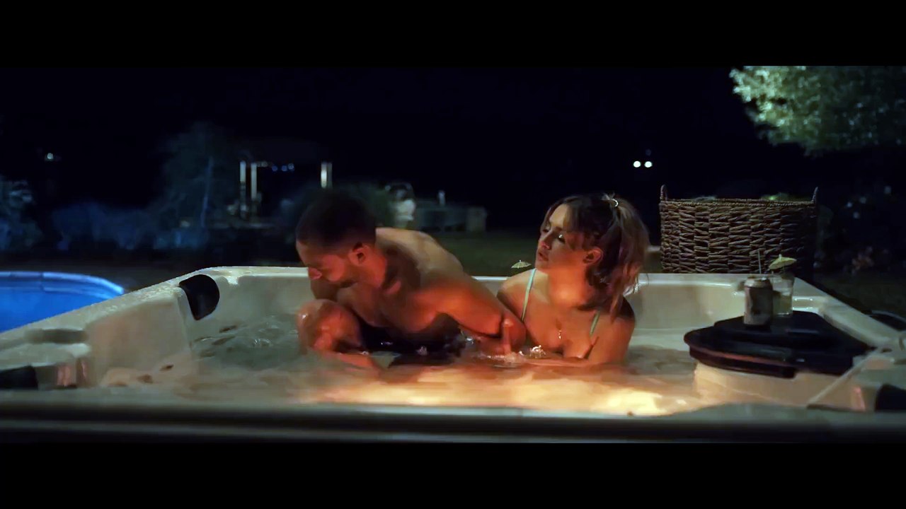 Lucy-and-Stephen-You-care-about-me-right-KissScene-Tell-Me-Lies-1x07