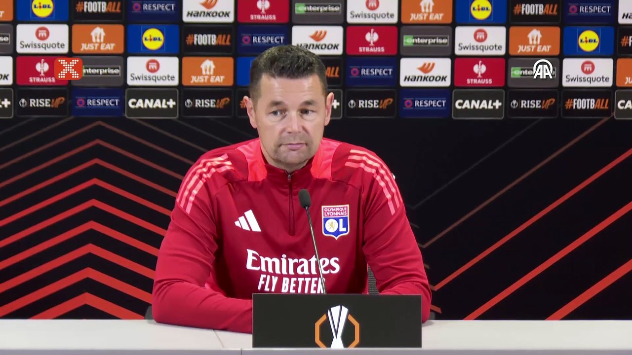 Pierre Sage: "Zaha'nın oynama ihtimali yüksek"