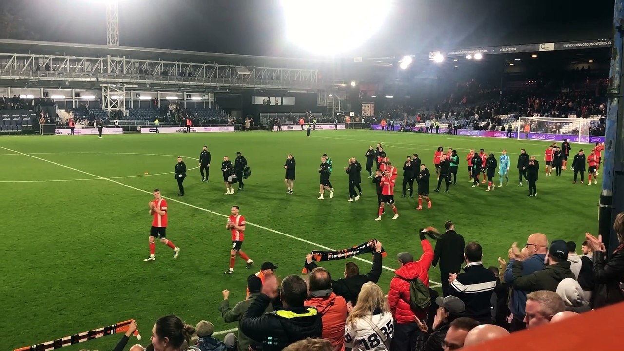 Luton 1 Sunderland 2