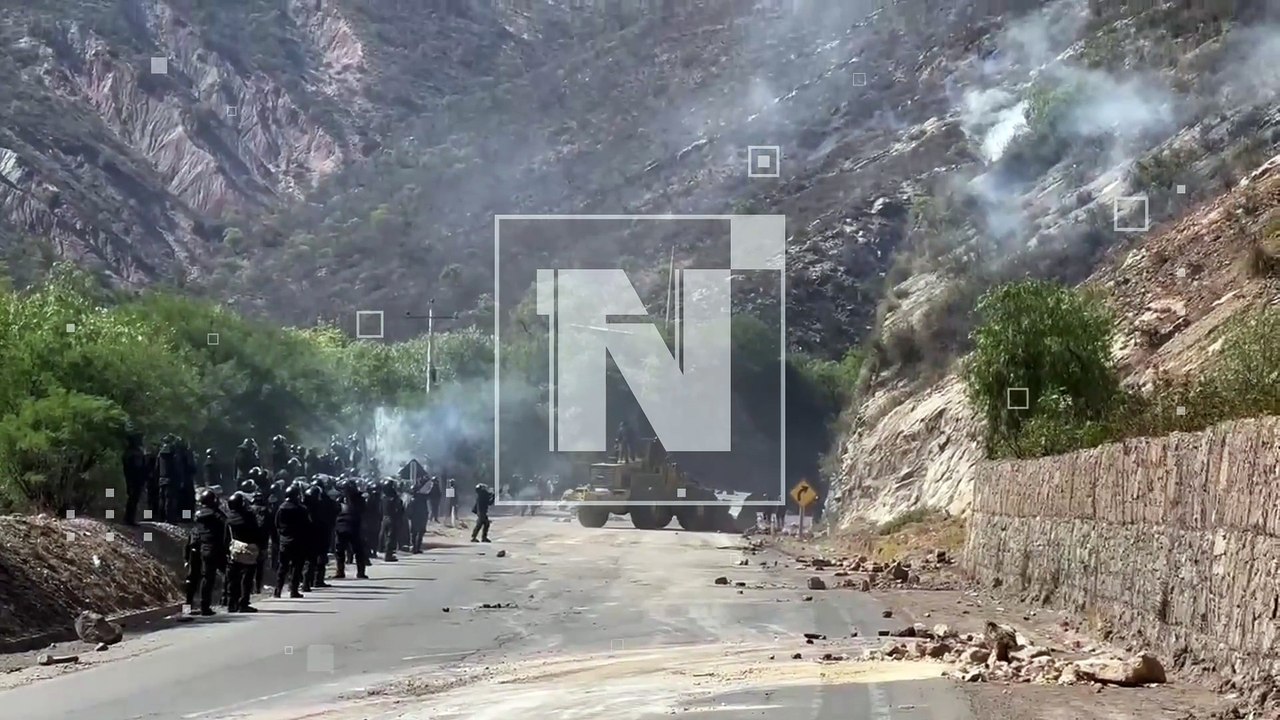 Policía avanza para despejar la ruta al occidente en el sector de Parotani