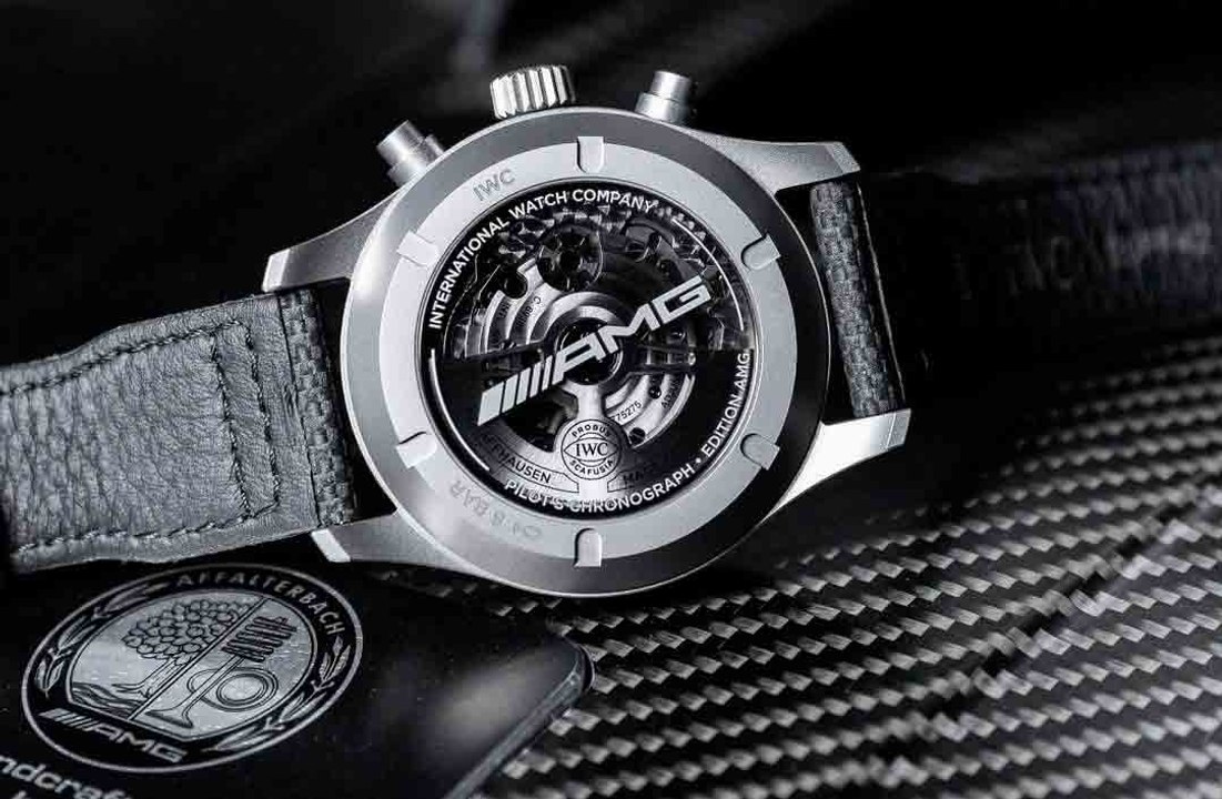 IWC パイロット クロノグラフ AMG エディションを紹介