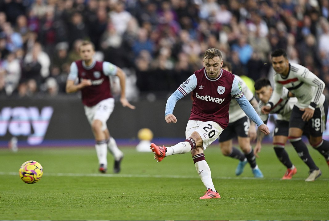 West Ham 2 - 1 Manchester United | Highlights