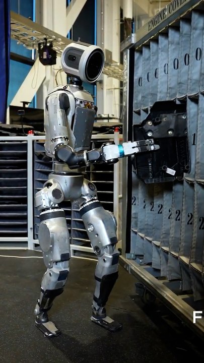 Ce robot de Boston Dynamics n'a PAS besoin d'humains