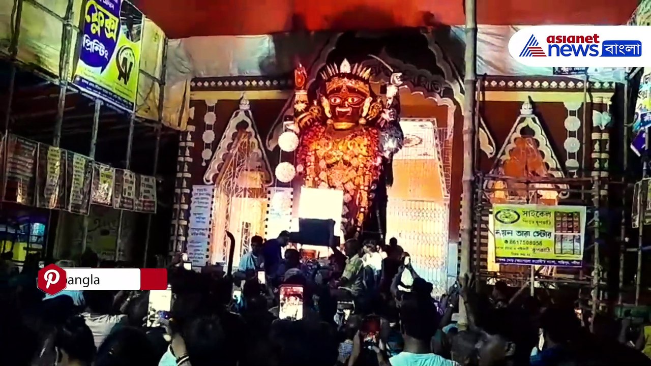 অন্ধকারে মশাল হাতে আগমেশ্বরী মাতার নিরঞ্জন! শান্তিপুরের রাজপথে ভক্তদের জোয়ার