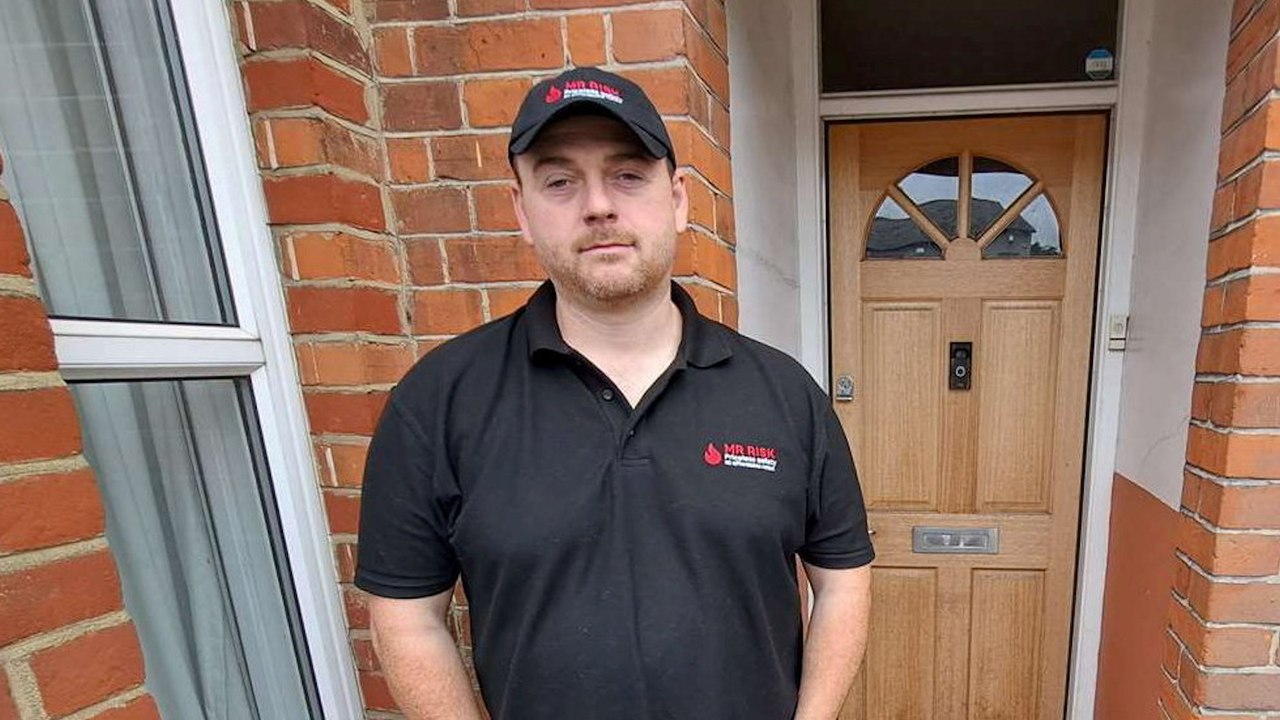 Couple hit out at Royal Mail after receiving no post for four weeks