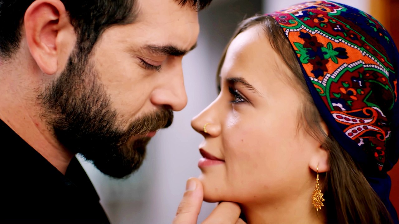 Kan Çiçekleri 382. Bölüm