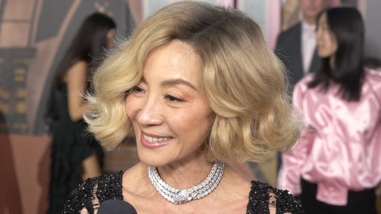 Michelle Yeoh on Ariana & Cynthia in 'Wicked,' Singing on Screen & Why Musical is so Popular | THR Video