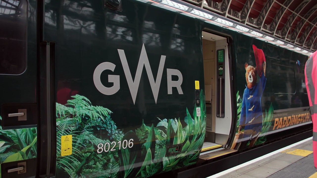 GWR Paddington in Peru B Roll