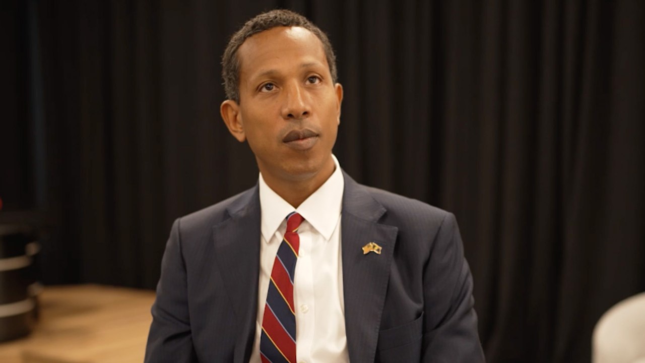 Shyne Talks New Hulu Documentary, 1999 Nightclub Shooting Involving Diddy & More | THR News Video