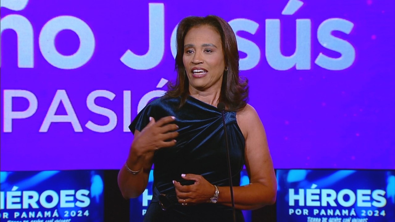 Rosa Ayala de Pérez: Fundación Caravana del Niño Jesús