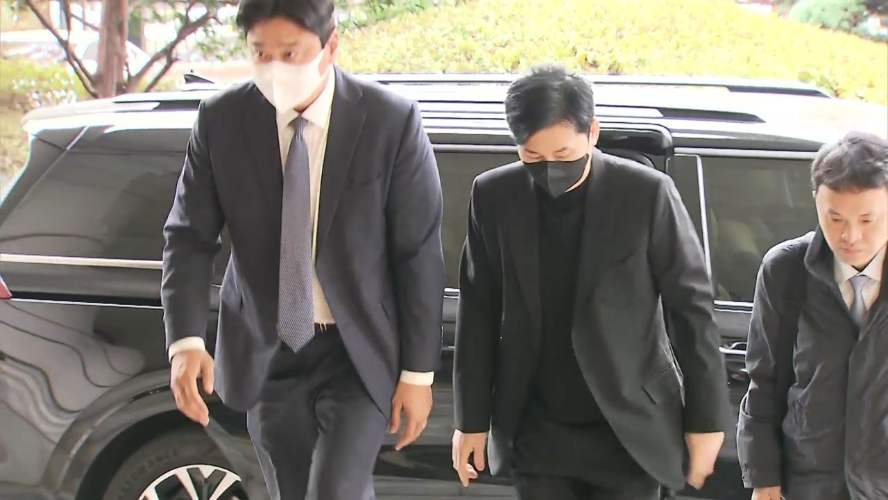 명품시계 불법반입 의혹 양현석, 재판서 혐의 부인 / YTN