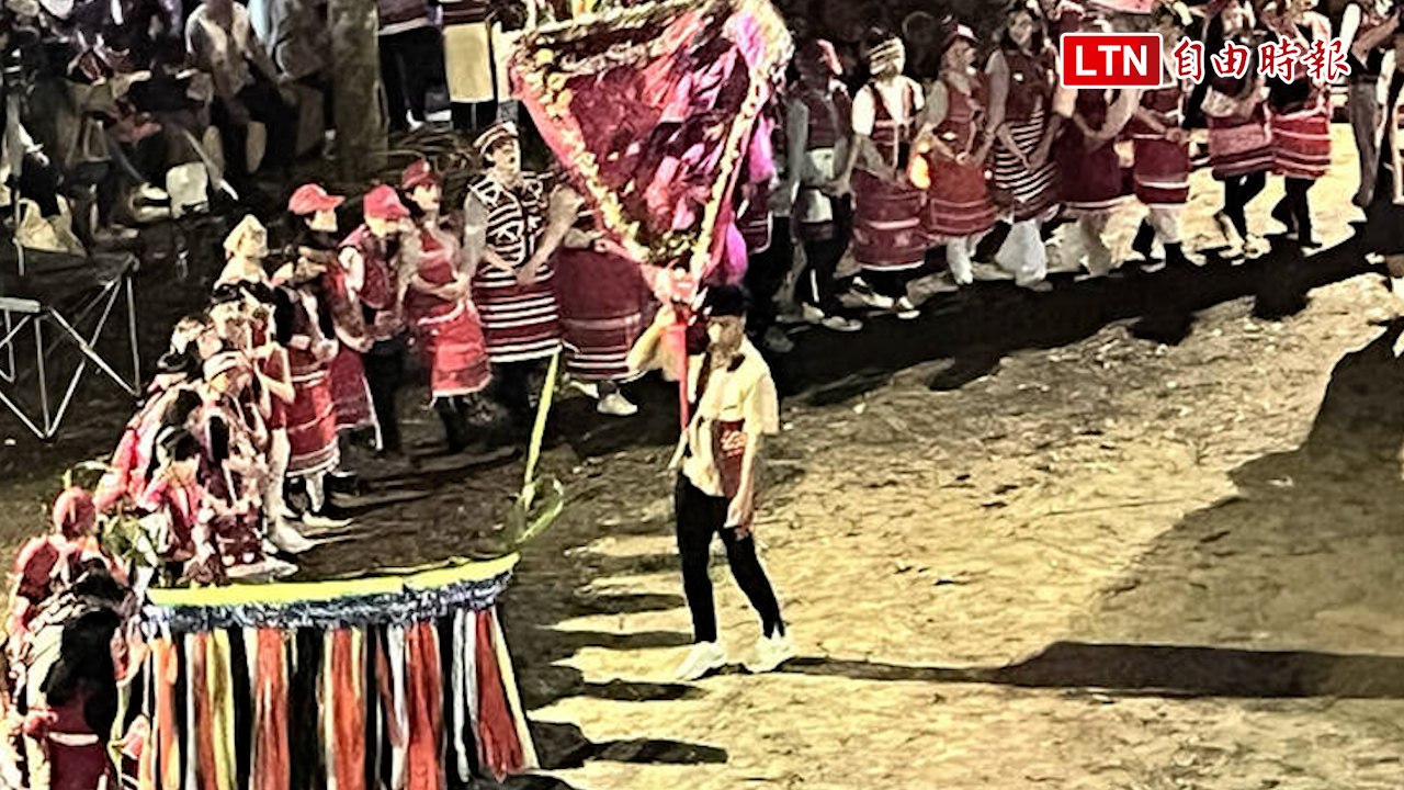 新竹賽夏族巴斯達隘矮靈祭 2000人在墨色山頭通宵歌舞娛靈