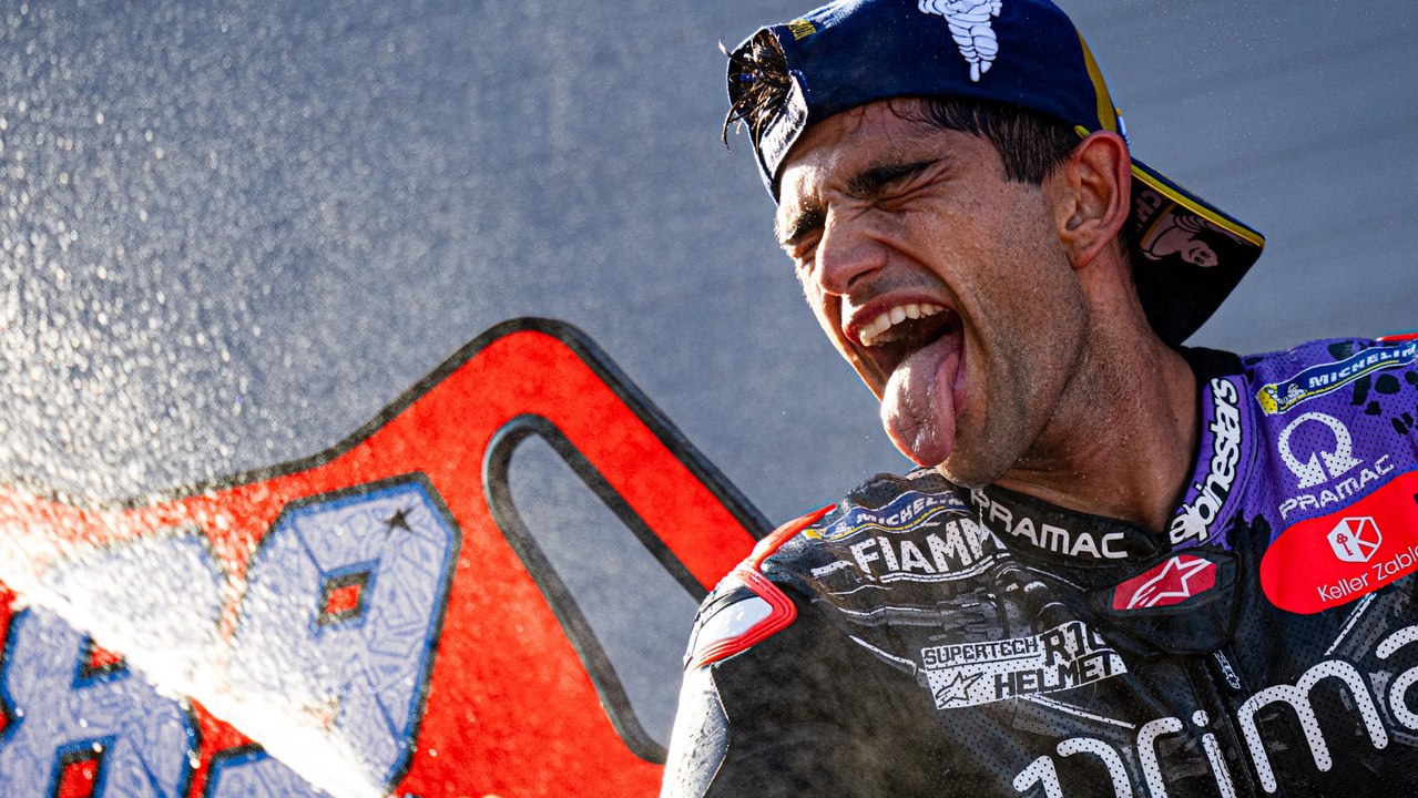 El triunfo de Jorge Martín es celebrado en su localidad natal