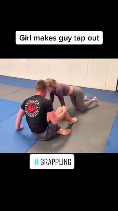 Girl vs Boy Grappling