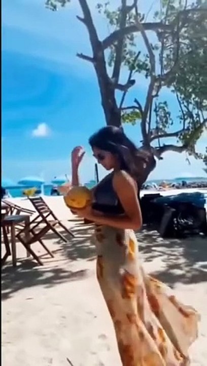 Anikha Surendran Hot Video Clips #anikasurendran #verticalvideo #actress