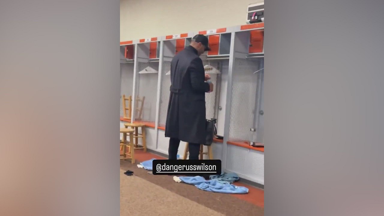 Najee Harris teases Russell Wilson's locker room style with bold comment