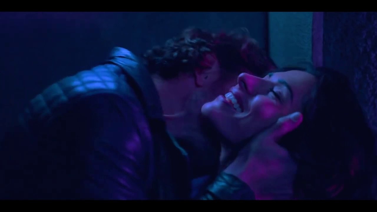 Kiss Scenes — Billie and Brad (Sarah Shahi and Adam Demos)  (720p60, h264)