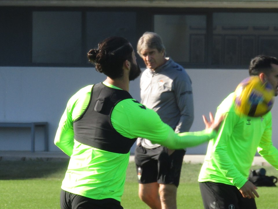 Pellegrini confirma la vuelta de Isco