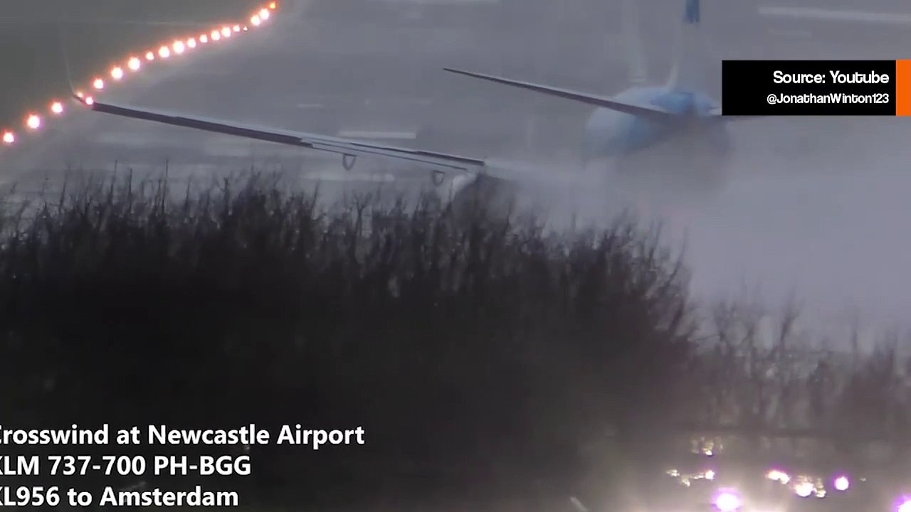 朝のスリル：KLMのボーイング737、嵐「ダラー」中に離陸