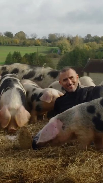 Lotfi Abdelli, l’artiste qui ose tout !  Entre provocation et humour acéré, le Tunisien s’impose en France depuis 3 ans. Nouvelle tournée dès janvier, de Paris à la Belgique.