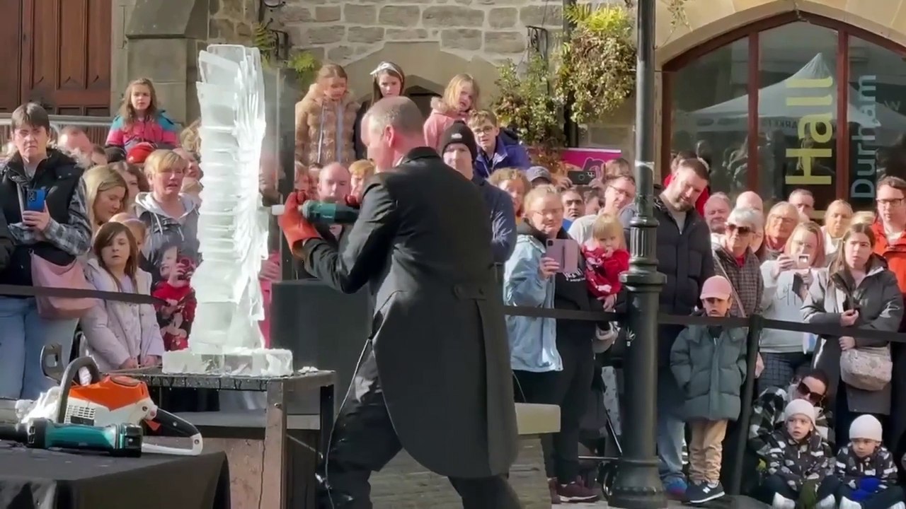 See spectacular ice carving as Fire & Ice Festival returns to Durham City