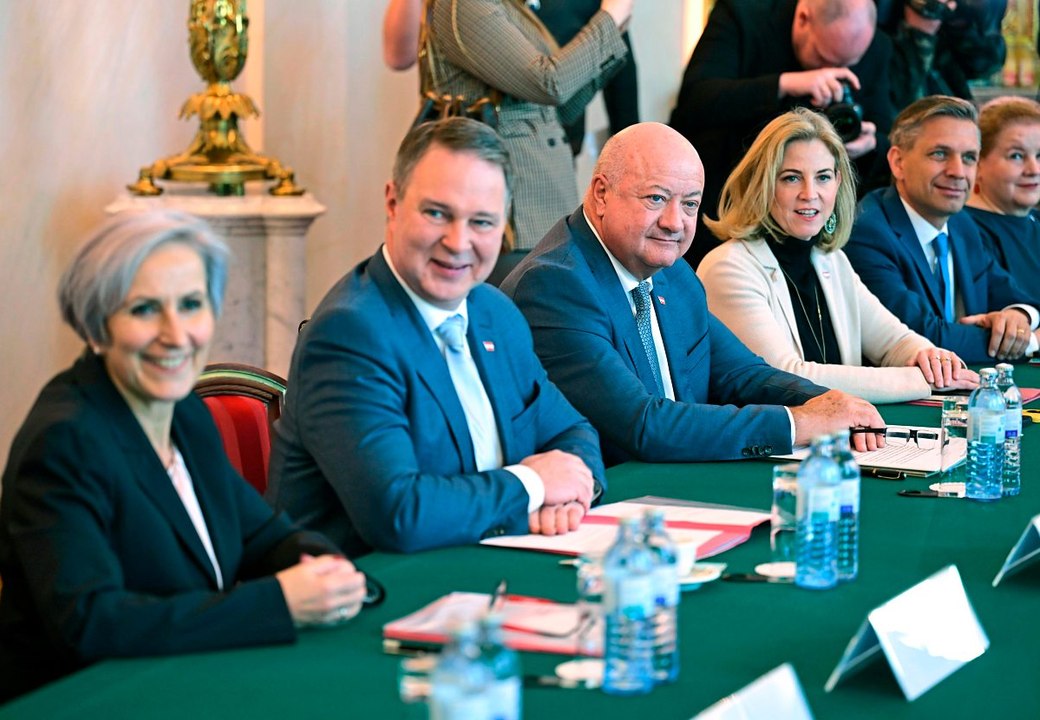 Ministerrat: Neue Regierung beschloss Mietpreisstopp