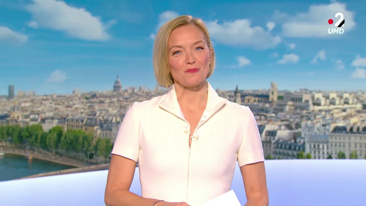 Maya Lauqué sur France 2 en 4K UHD (23/12/2024)