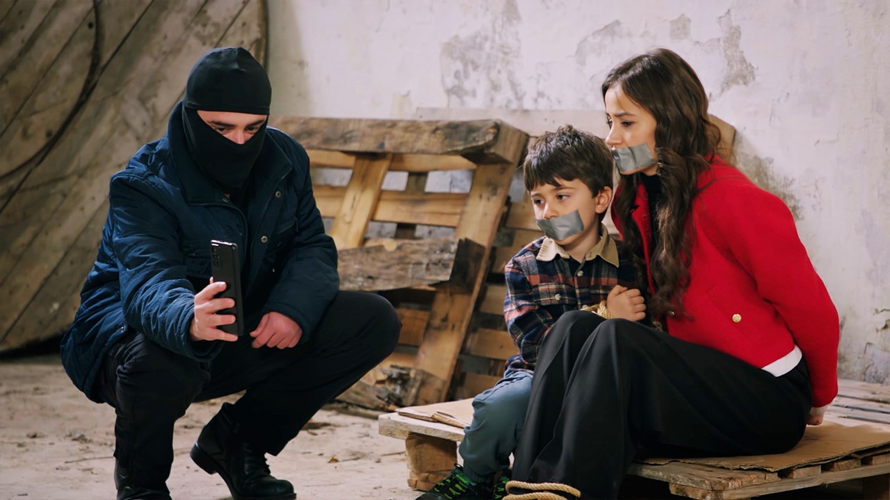 Kan Çiçekleri 419. Bölüm