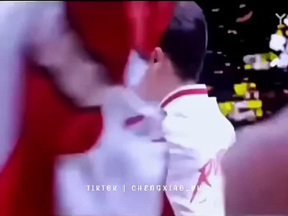 Deleted scene of Falling Into Your Smile #chengxiao #xukai #kaixiao