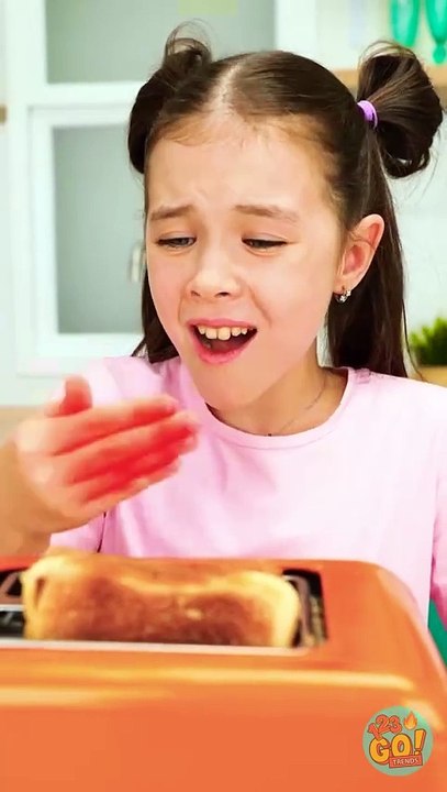 Cool Hot vs Cold Challenge 🥶🥵🌡️ By 123 GO #shorts