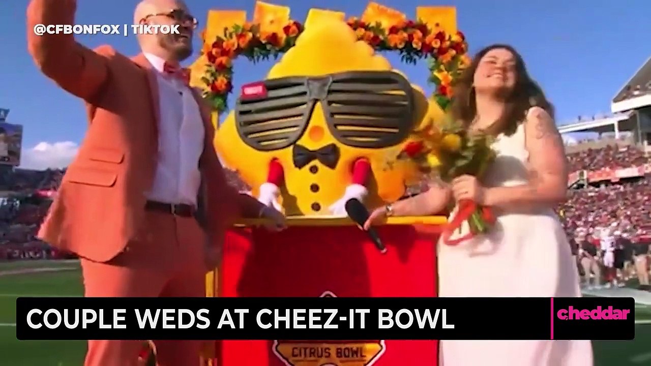 Couple Weds at Cheez-It Bowl