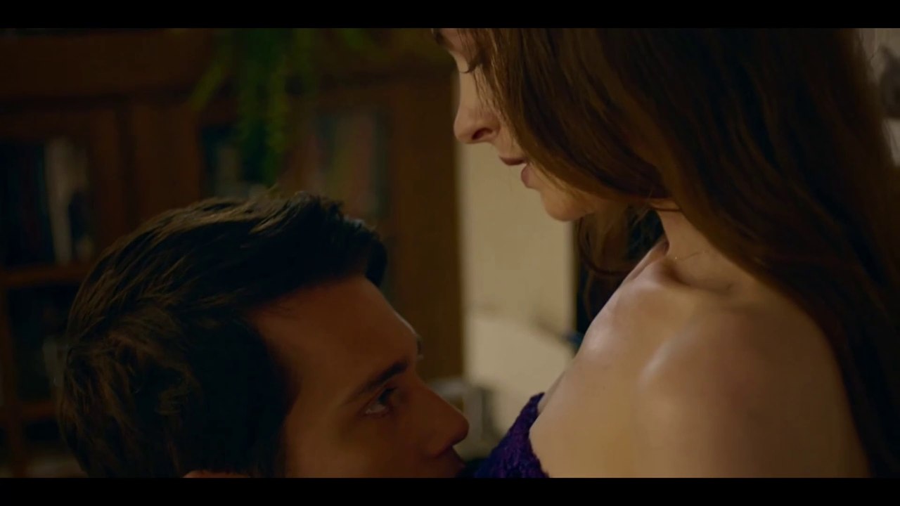 The Idea of You | "मैं तुम्हारी माँ हो सकती हूँ" [English Subtitl