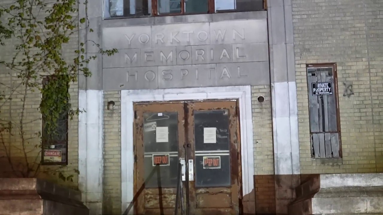 Exploring A REAL Haunted Hospital At 3AM
