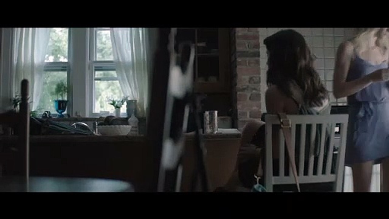 Forbidden Love (1982) – A Passionate Tale of Love and Heartache