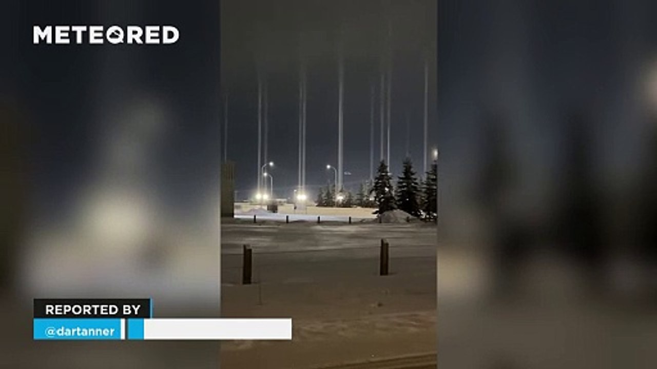 Impressive pillars of light in Blackfalds, Alberta (Canada)