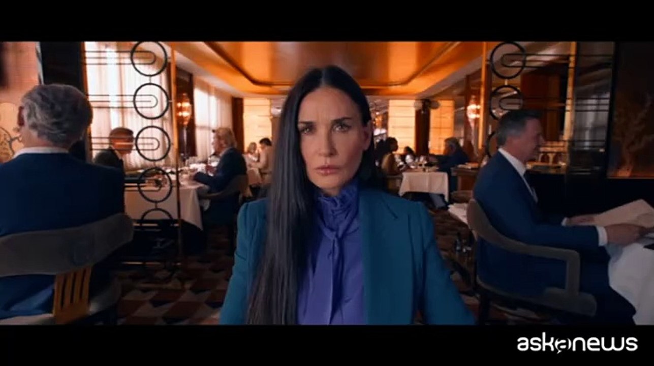 Il discorso di Demi Moore ai Golden Globe: «Basta alla ferocia contro noi stesse»