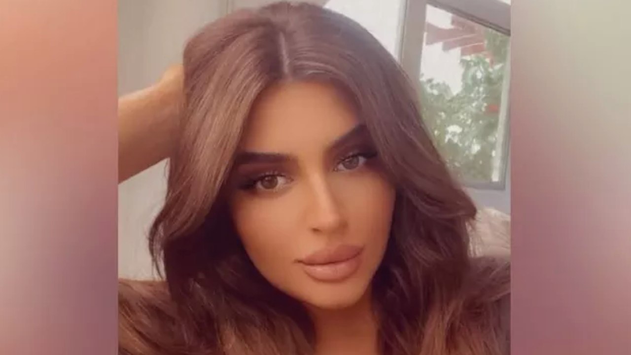 Shaikha Mahra, la princesse rebelle de Dubaï dévoile une photo de sa fille : un vrai petit cœur !