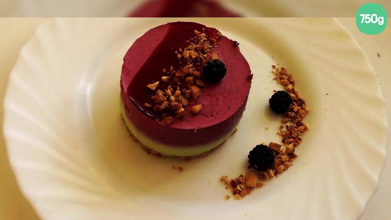Entremet mure-pistache